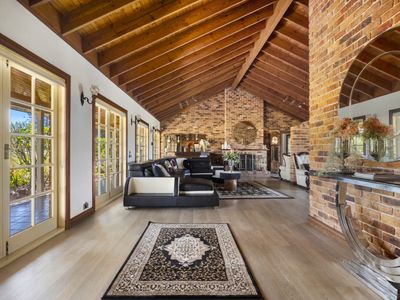 luxury-lifestyle-property-with-multiple-revenue-streams-hunter-valley-2