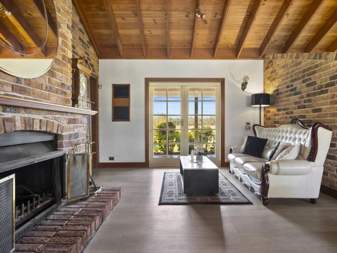 luxury-lifestyle-property-with-multiple-revenue-streams-hunter-valley-6