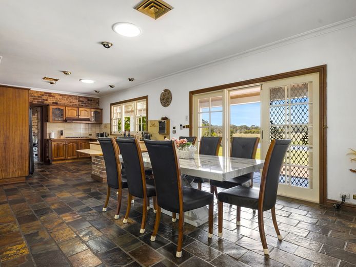 luxury-lifestyle-property-with-multiple-revenue-streams-hunter-valley-5