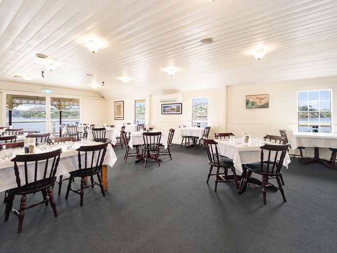 proudfoots-restaurant-2