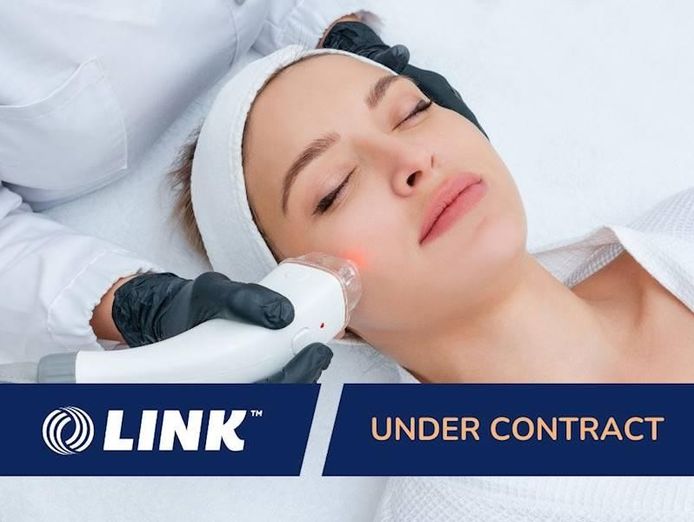 under-contract-profitable-beauty-clinic-with-lifestyle-options-1