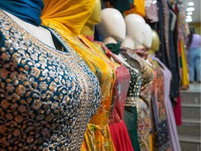established-fashion-retail-hub-in-a-prime-location-2