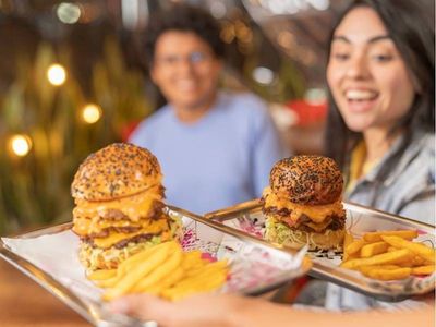 established-burger-qsr-in-st-leonards-2