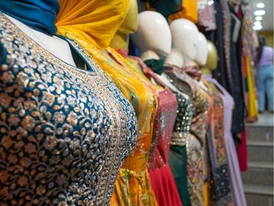 established-fashion-retail-hub-in-a-prime-location-2