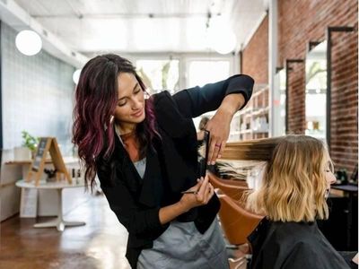 premium-hair-salon-hills-district-2