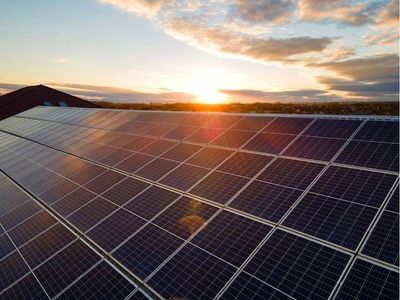 highly-profitable-solar-and-battery-business-3
