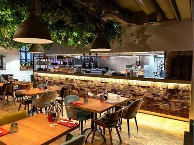 thriving-well-established-restaurant-amp-steakhouse-250-seats-1