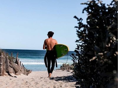 high-profit-coastal-foodie-cafe-39-star-following-1