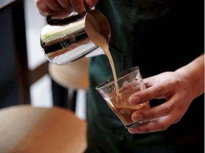 busy-cbd-cafe-with-strong-franchise-support-100kg-coffee-pw-2