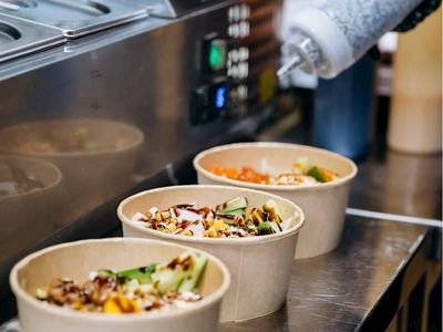fresh-asian-salad-and-rice-bowl-franchise-northern-beaches-3
