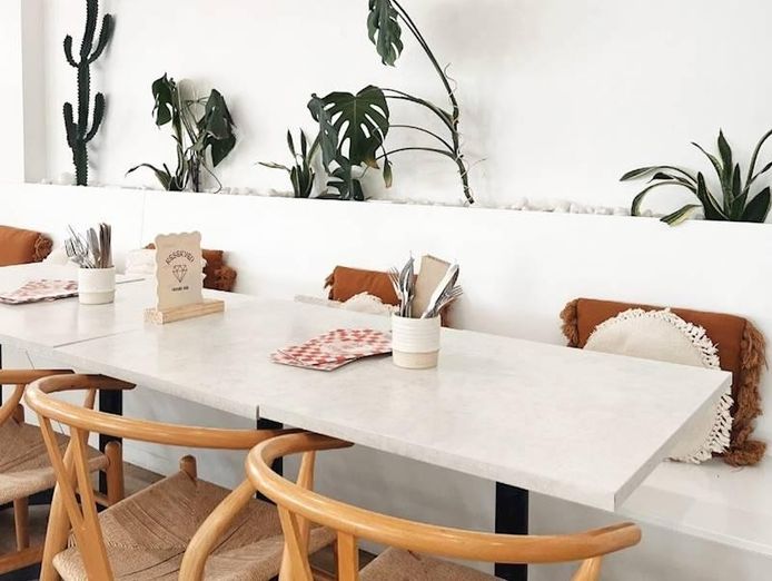 thriving-hills-district-cafe-with-strong-local-following-3