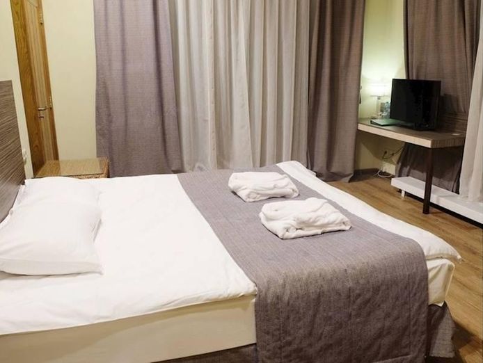 regional-qld-leasehold-motel-21-rooms-with-restaurant-1