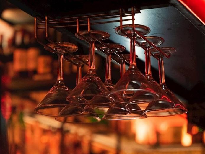 thriving-bondi-bar-restaurant-36-000-pw-2