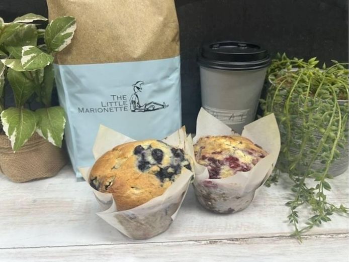 popular-community-cafe-with-strong-coffee-sales-3