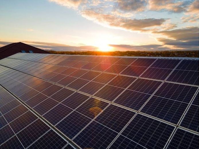 highly-profitable-solar-and-battery-business-3