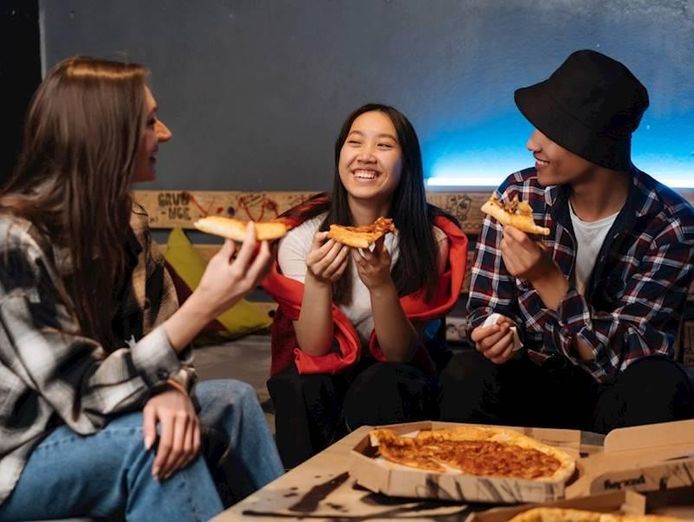 well-known-pizza-business-in-busy-location-3