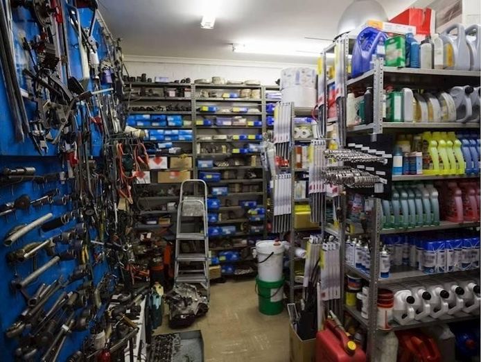 auto-parts-opportunity-macarthur-1