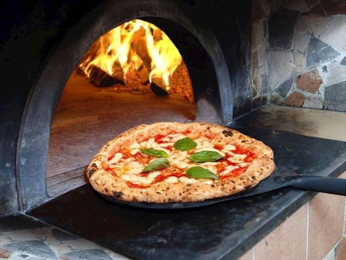 two-pizza-amp-pasta-takeaway-shops-900k-sales-1