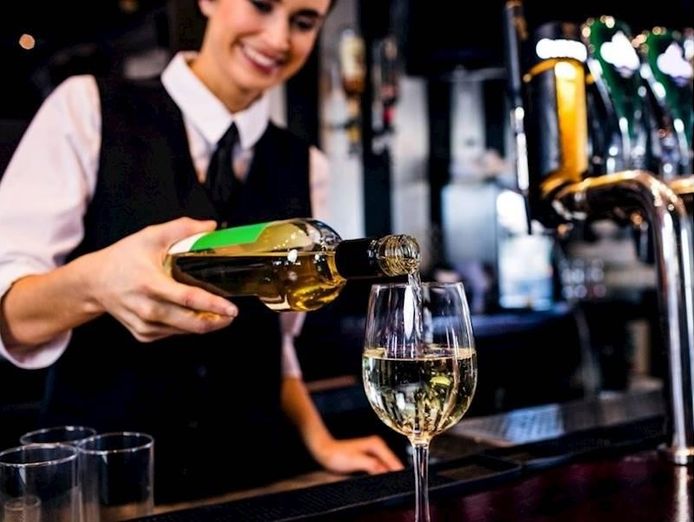 cafe-amp-wine-barin-qvb-sydney-shopping-centre-asset-sale-3