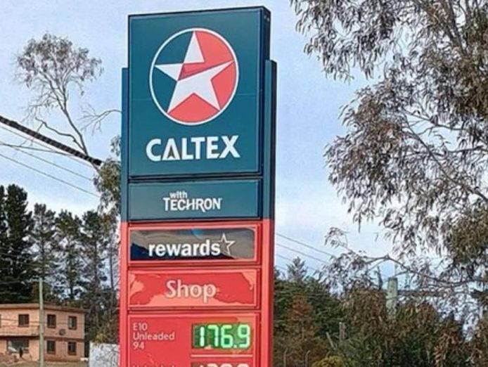 under-offer-caltex-service-station-1