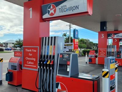 nightowl-ayr-qld-service-station-convenience-caltex-fuel-4
