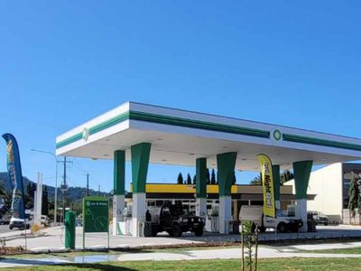 nightowl-cairns-bp-fuel-convenience-store-in-cairns-opened-august-2024-5