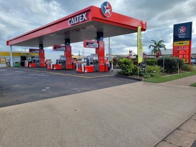 nightowl-ayr-qld-service-station-convenience-caltex-fuel-1