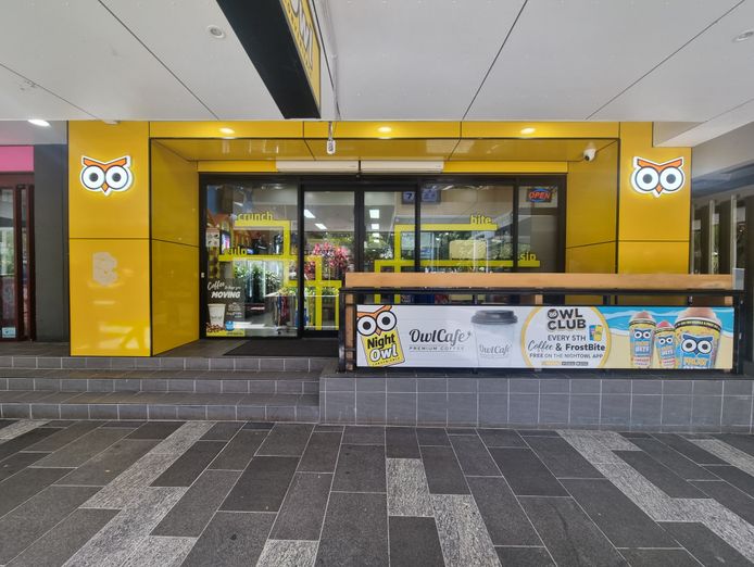 nightowl-cairns-esplanade-in-the-heart-of-the-cairns-cbd-retail-food-district-0