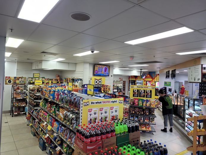 independent-convenience-store-duncan-st-west-end-waiting-to-be-renamed-1