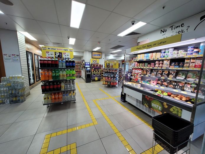 independent-convenience-store-duncan-st-west-end-waiting-to-be-renamed-3