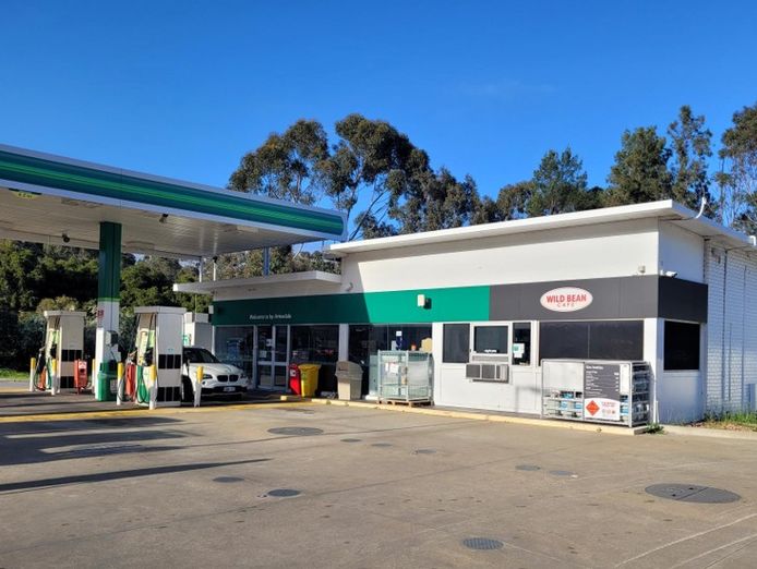 nightowl-armadale-service-station-bp-fuel-convenience-3