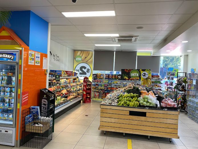 independant-convenience-store-on-roghan-rd-fitzgibbon-waiting-to-be-renamed-1