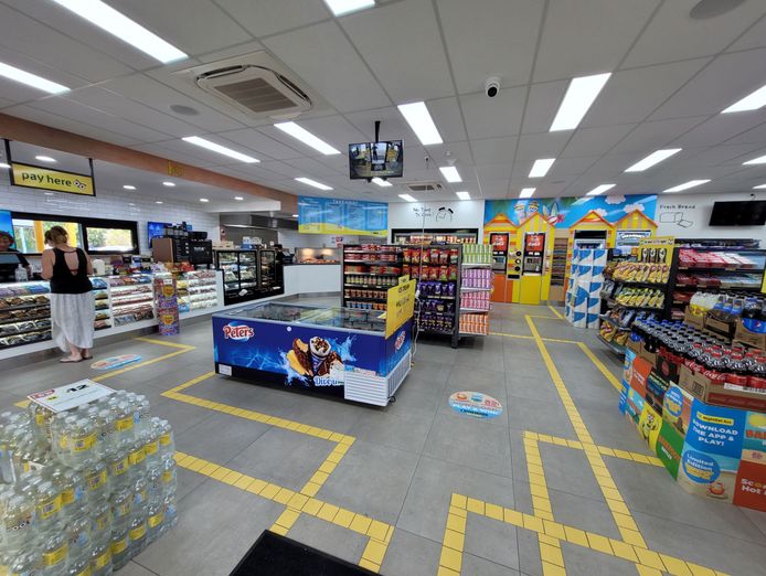 nightowl-clifton-beach-bp-fuel-convenience-store-takeaway-food-in-cairns-3