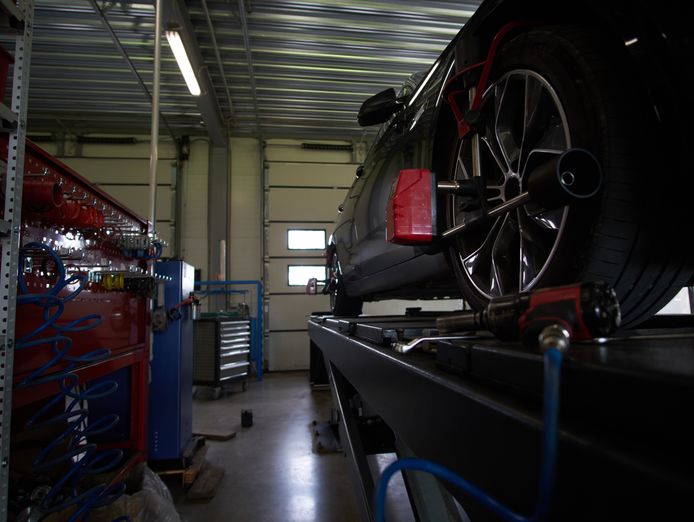 for-sale-highly-profitable-and-reputable-tyres-and-auto-franchise-in-western-sy-0