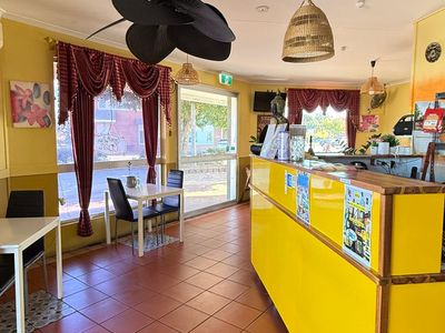 highly-popular-thai-restaurant-takeaway-shop-for-sale-busy-torquay-qld-location-3