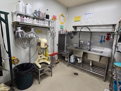 cheesecake-shop-for-sale-wembley-location-franchise-support-asking-price-199k-2