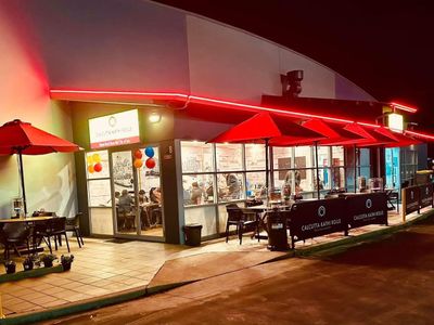 food-business-for-sale-restaurant-with-a-professional-kitchen-and-a-food-truck-1
