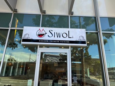 popular-korean-chinese-restaurant-for-sale-busy-north-lakes-qld-location-0