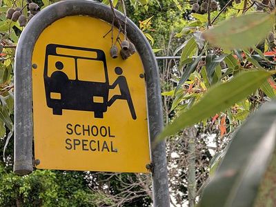 school-bus-service-guaranteed-and-paid-by-the-australian-government-2