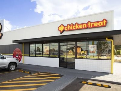 coming-soon-chicken-treat-store-front-in-piara-waters-0