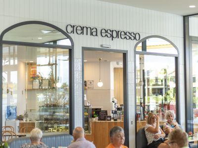new-crema-espresso-coffee-shop-for-sale-prime-gold-coast-location-4
