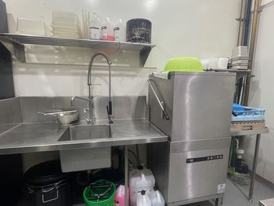 popular-thai-restaurant-for-sale-not-include-brand-prime-camp-hill-qld-3