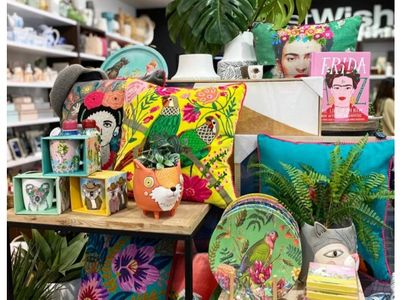 premium-up-market-exciting-established-gifts-and-homewares-business-for-sale-0