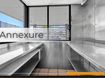 bowen-drive-thru-low-entry-cost-conversion-of-chicken-and-burger-shop-0