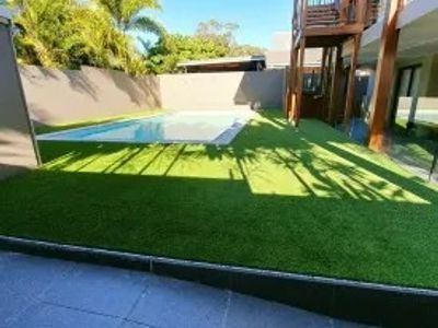 kombograss-franchise-the-no-sand-infill-artificial-grass-pioneers-1