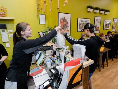 popular-thai-restaurant-for-sale-not-include-brand-prime-camp-hill-qld-location-7