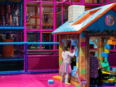 brand-new-indoor-playcentre-cafe-franchise-opportunity-1