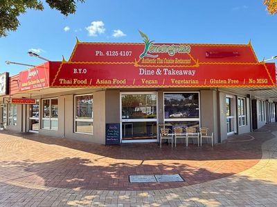 highly-popular-thai-restaurant-takeaway-shop-for-sale-busy-torquay-qld-location-0