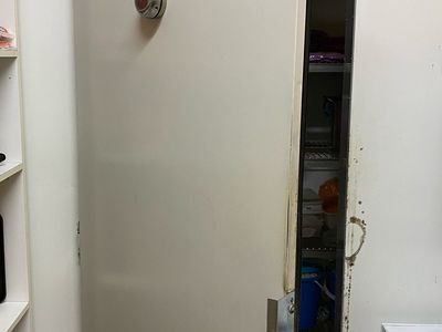 high-performing-takeaway-noodle-shop-for-sale-prime-east-melbourne-vic-4