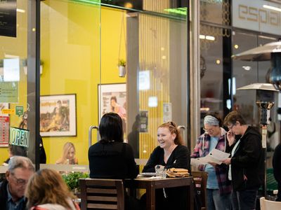 popular-thai-restaurant-for-sale-not-include-brand-prime-camp-hill-qld-location-4